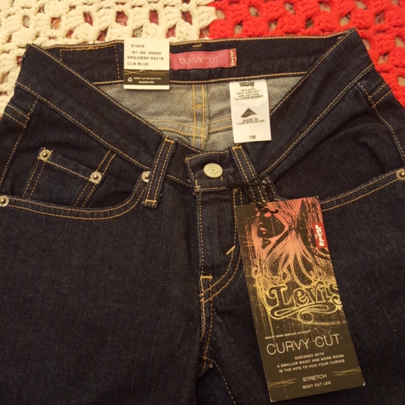 Curvy Cut Levi Boot Cut Denim - Picture 3 of 3